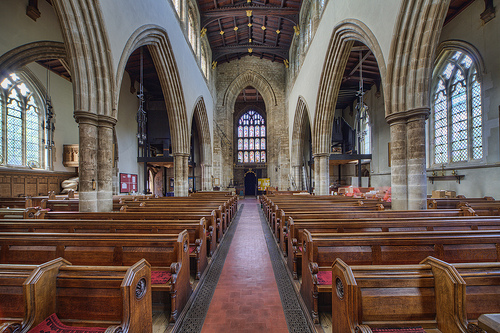 Nave view to the west arch. The acrades date to around 1330